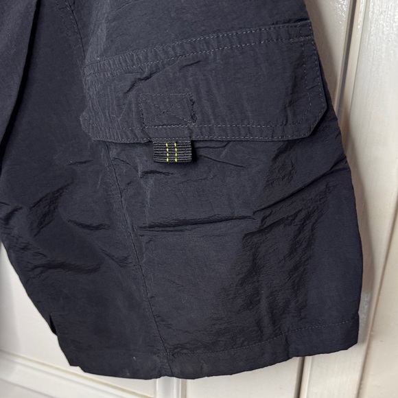 Men's Dark Cargo Shorts with Belt - Picture 5 of 6